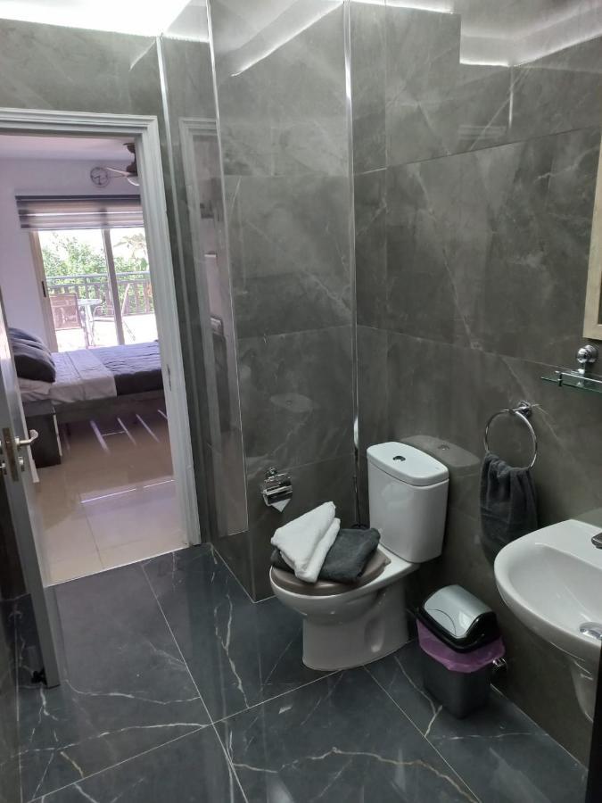 Modern Studio Apartment Armonia Court Paralímni Kültér fotó