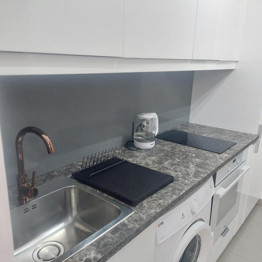 Modern Studio Apartment Armonia Court Paralímni Kültér fotó